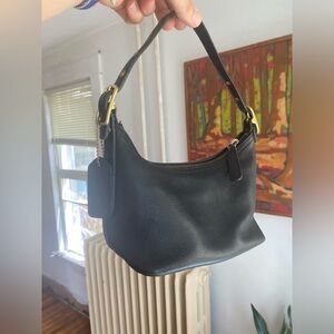 Vintage Coach y2k 9844 black leather shoulder bag